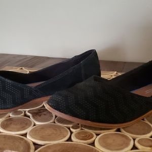 TOMS flats